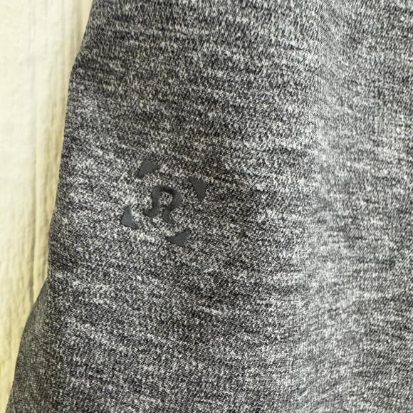 Lululemon Mens T.H.E. Shorts Medium Gray Linerless 9" Inseam Gym Athleisure Run - Picture 6 of 8